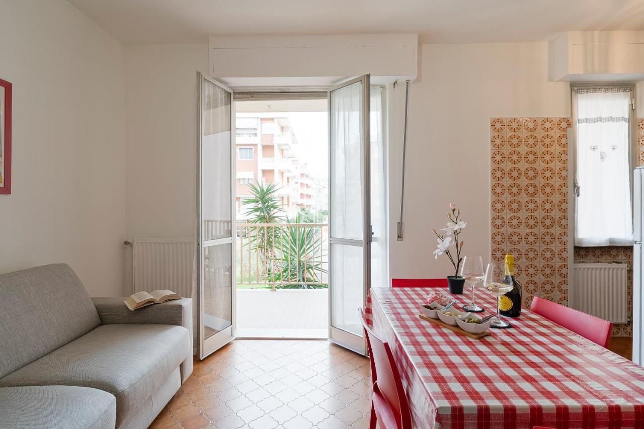 Near The Sea - Wifi And Parking Apartamento Ventimiglia Exterior foto